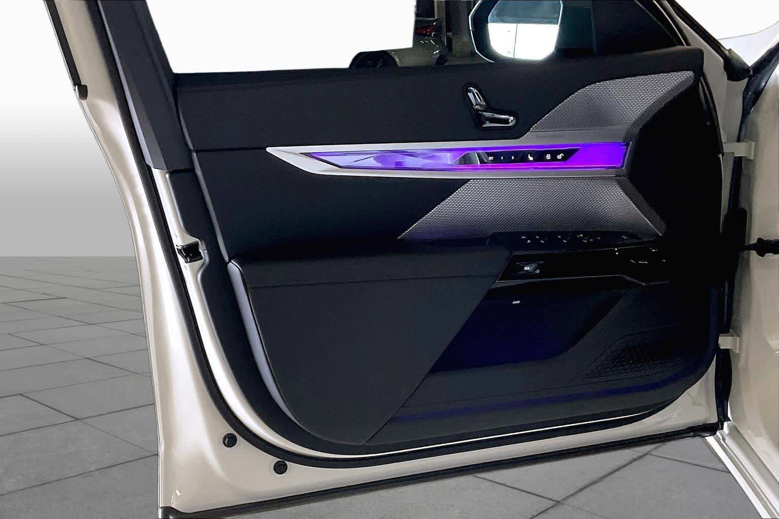 Certified 2025 BMW 740i RWD image 19