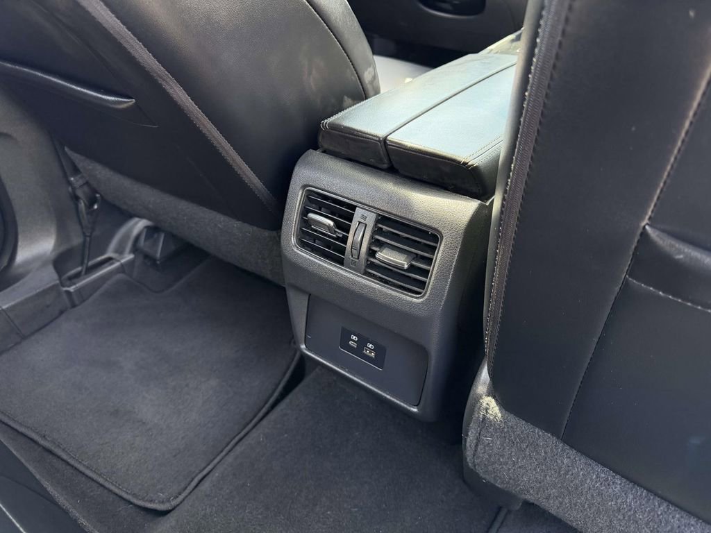 Used 2021 Nissan Rogue SV w/ Premium Package image 16