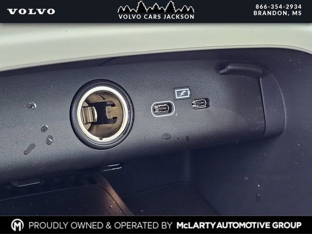 New 2026 Volvo XC40 B4 Plus w/ Protection Package Premier image 22
