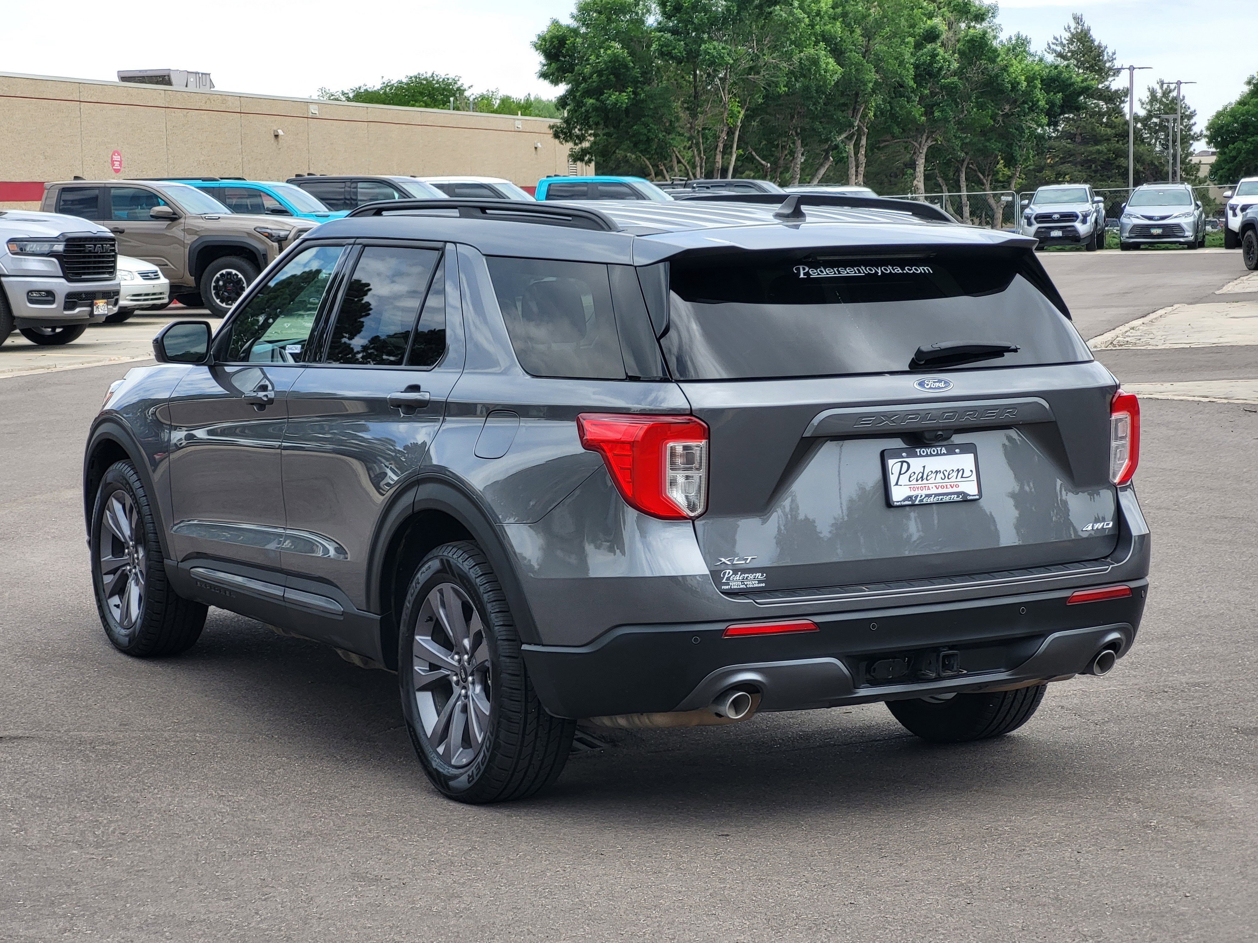 Used 2023 Ford Explorer XLT w/ Equipment Group 202A AWD/4WD image 3