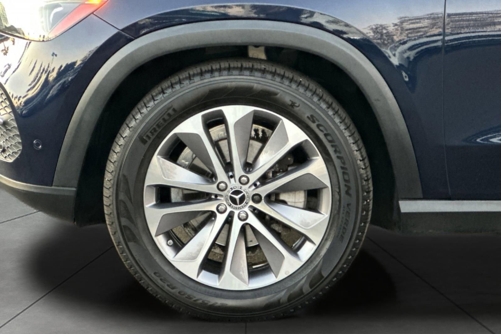 Certified 2022 Mercedes-Benz GLE 350 GLE 350 w/ Premium Package image 4