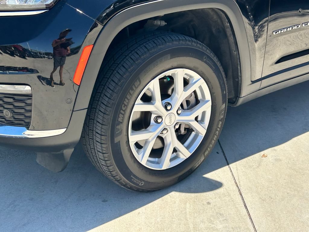Used 2023 Jeep Grand Cherokee L Limited w/ Luxury Tech Group II AWD/4WD image 9