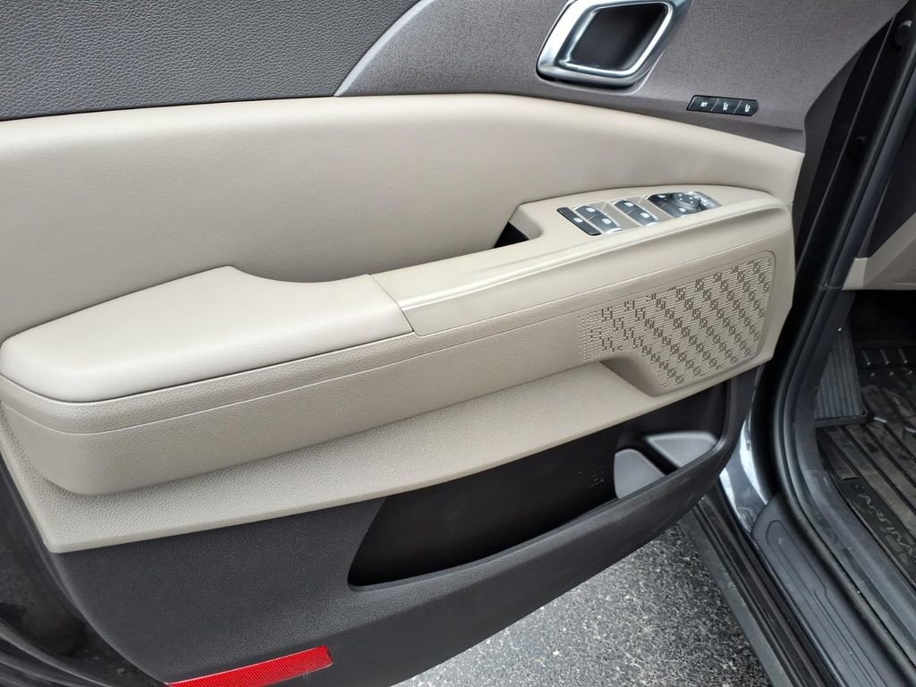 New 2026 Kia Carnival EX image 15