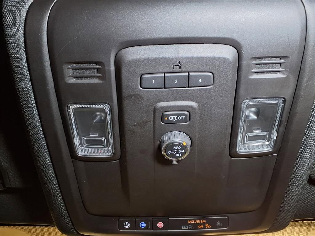 Used 2022 Chevrolet Suburban LT image 10