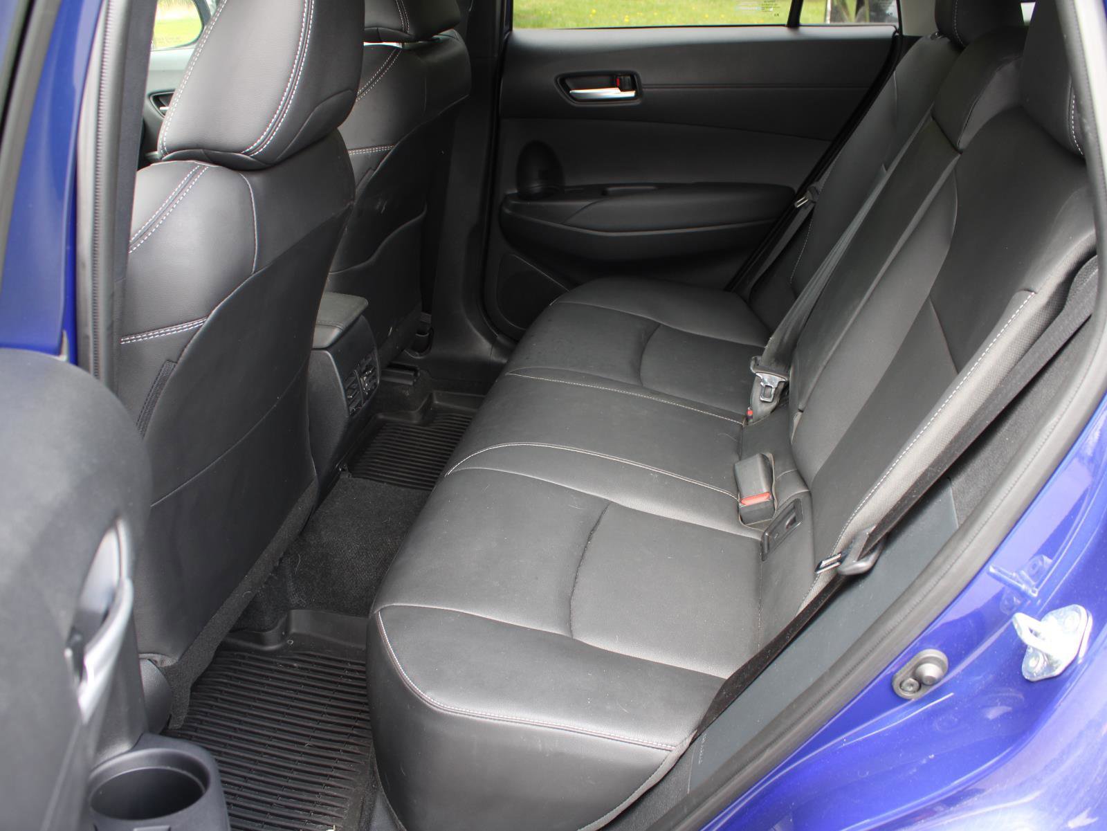 Used 2023 Toyota Corolla Cross XLE w/ Convenience Package AWD/4WD image 18