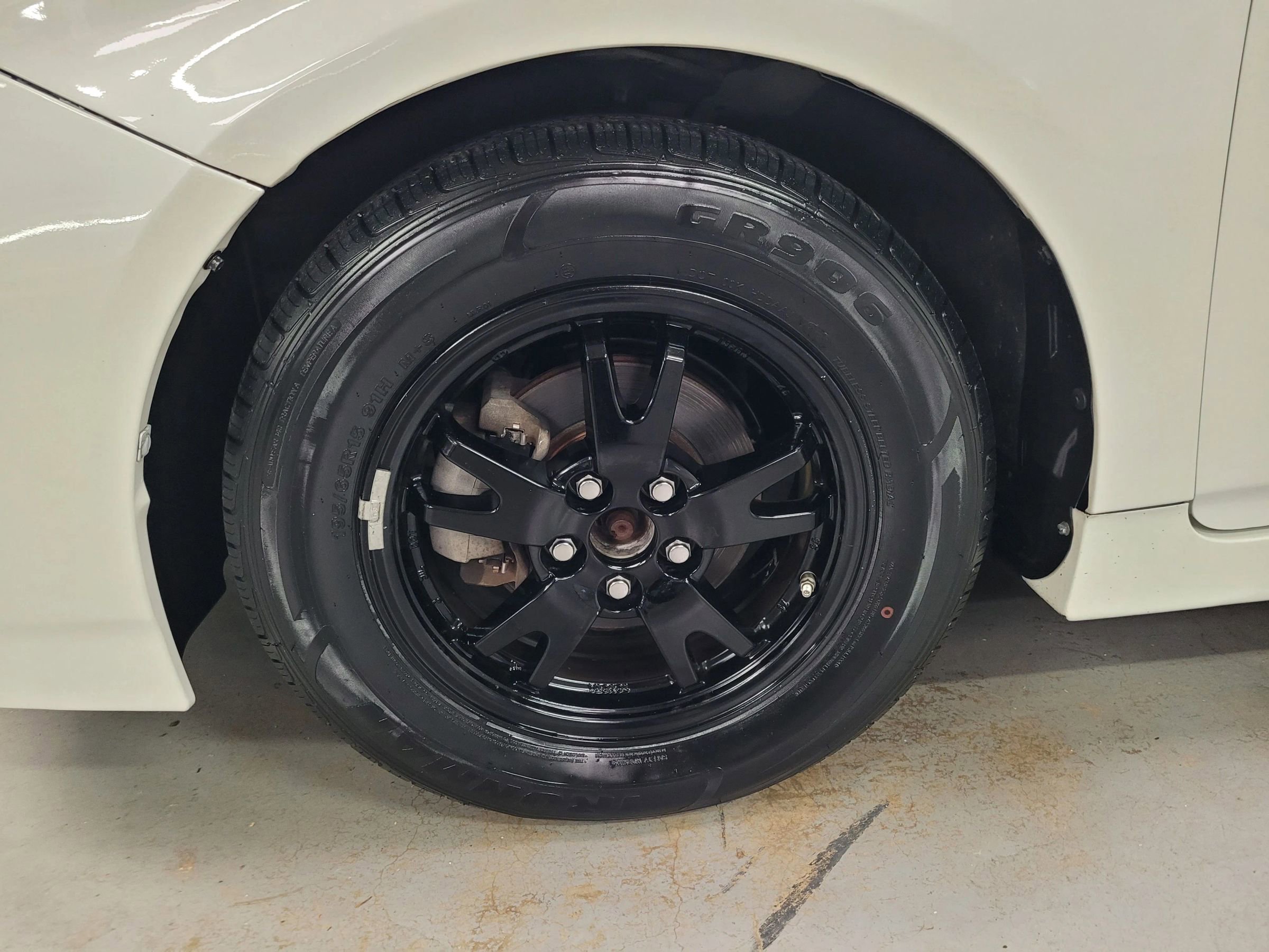 Used 2015 Toyota Prius Two image 13