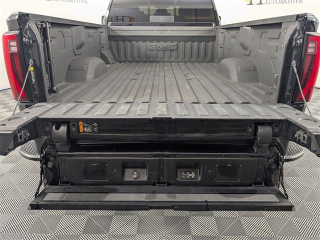 Used 2024 GMC Sierra 3500 SLT w/ SLT Premium Package image 30