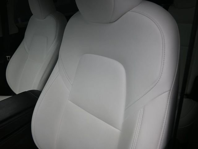 Used 2023 Tesla Model Y Long Range image 18