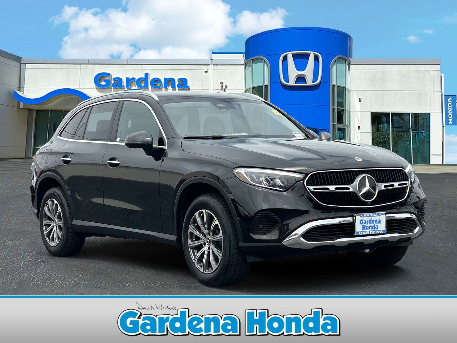 Used 2024 Mercedes-Benz GLC 300 video 1