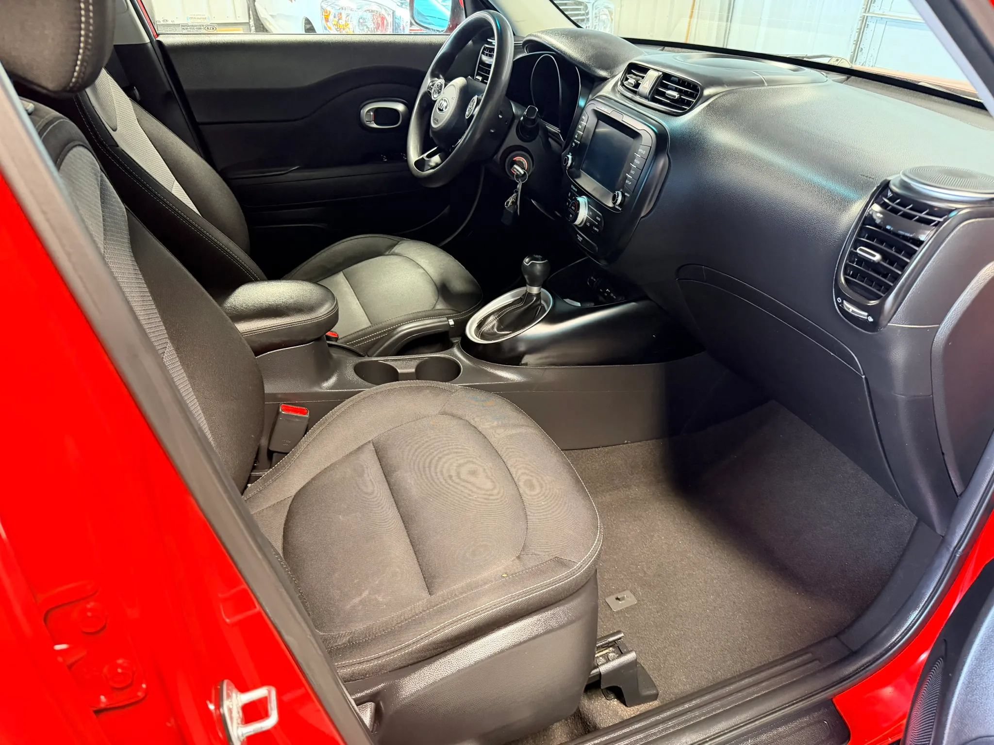 Used 2018 Kia Soul + FWD image 11