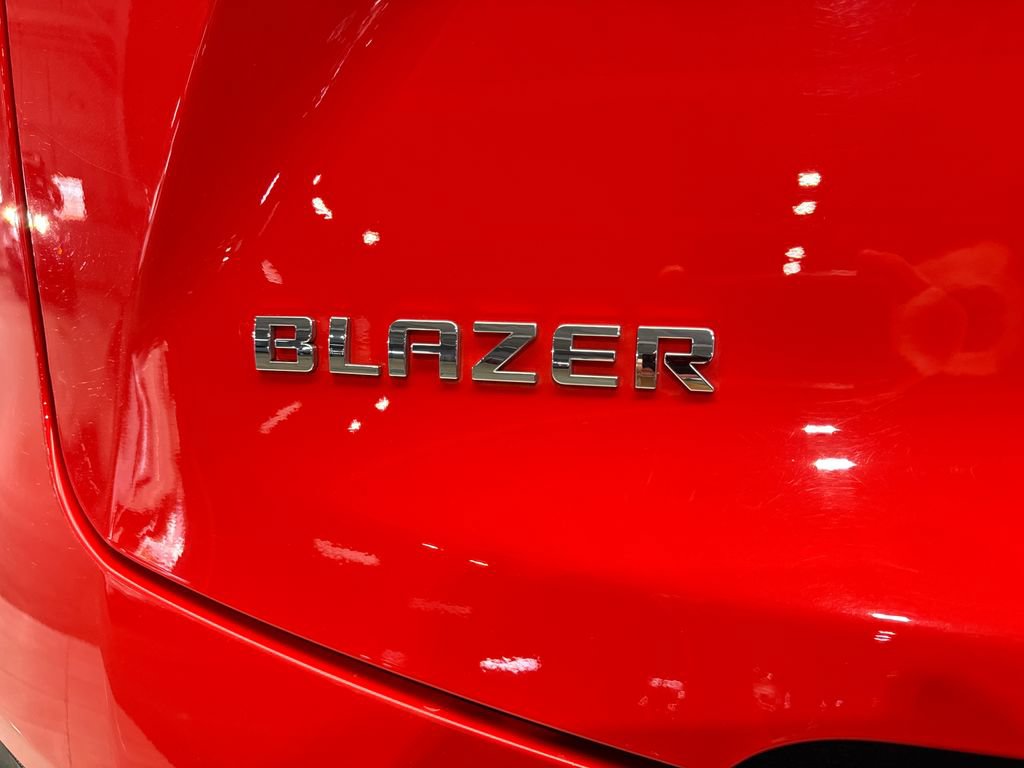 Used 2025 Chevrolet Blazer LT FWD image 23