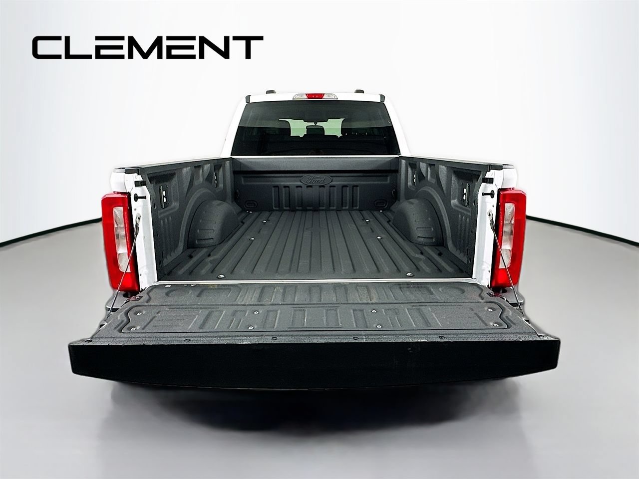 Certified 2024 Ford F250 XLT w/ FX4 Off-Road Package AWD/4WD image 11