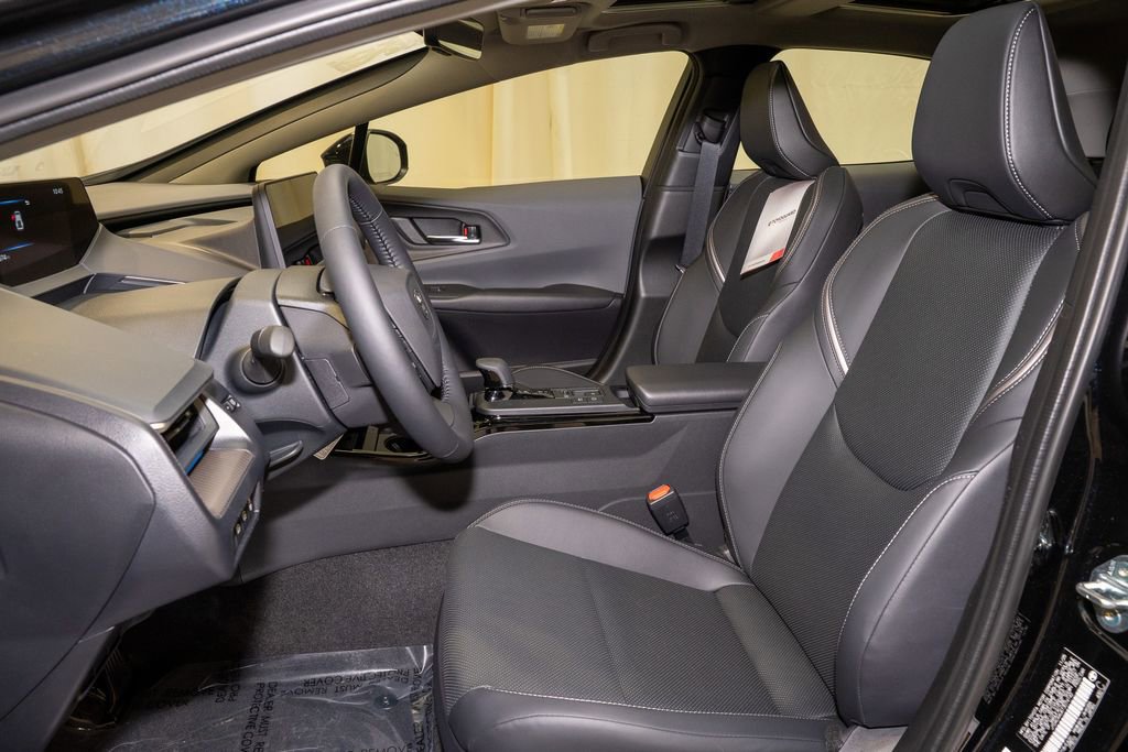 Used 2026 Toyota Prius XLE image 11