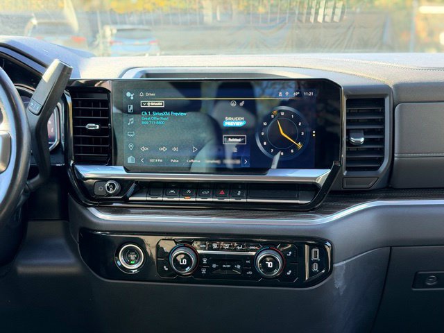Used 2022 Chevrolet Silverado 1500 LT AWD/4WD image 24