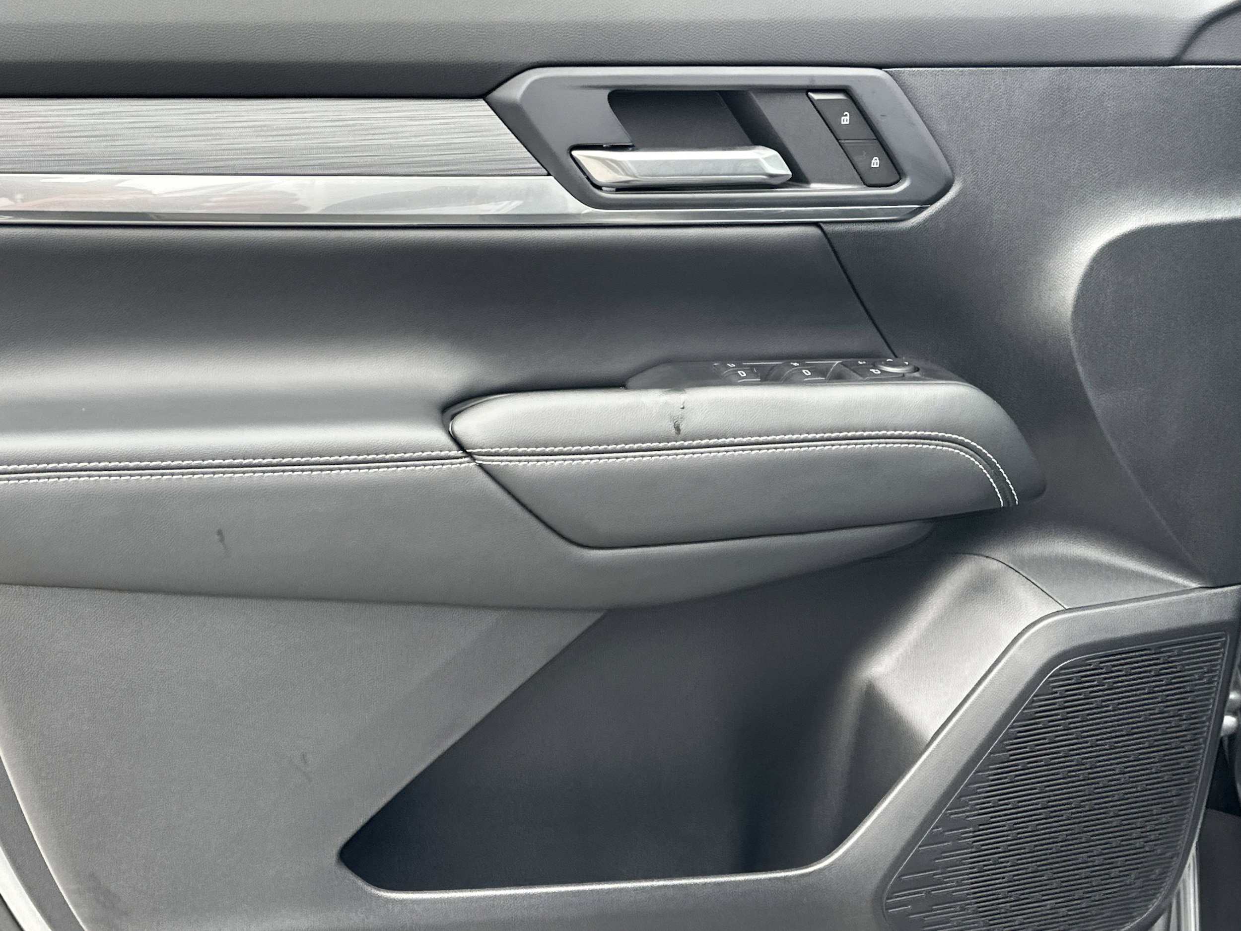 New 2026 GMC Terrain Elevation w/ Technology Package II image 11
