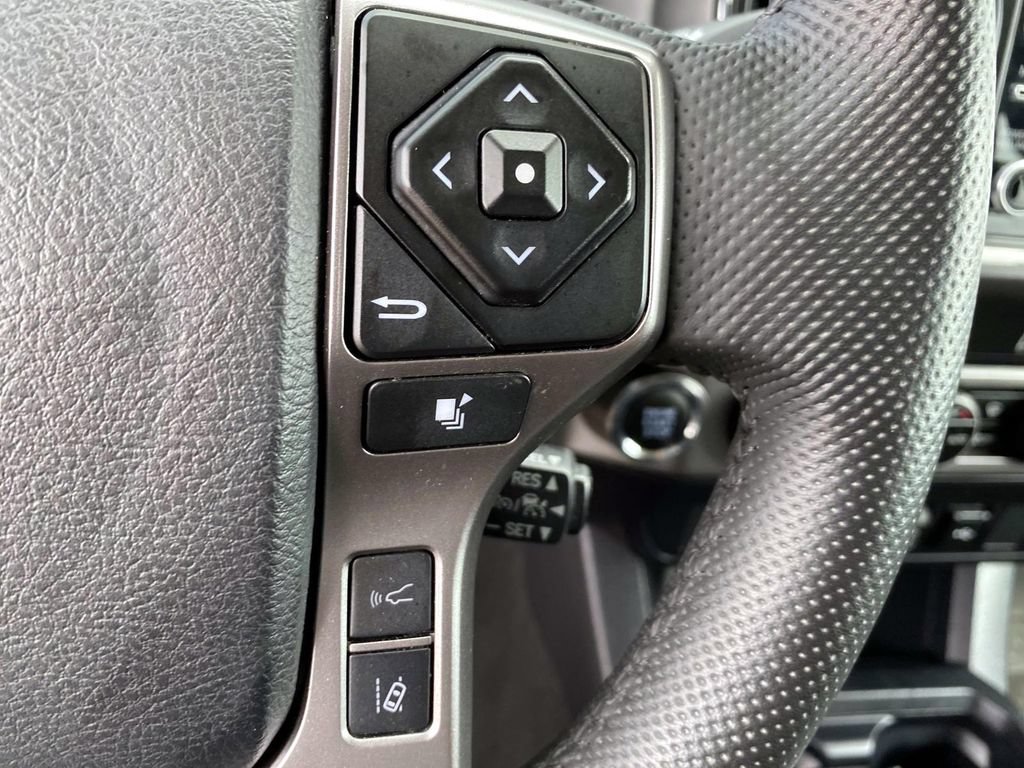Used 2023 Toyota Tacoma SR5 AWD/4WD image 17