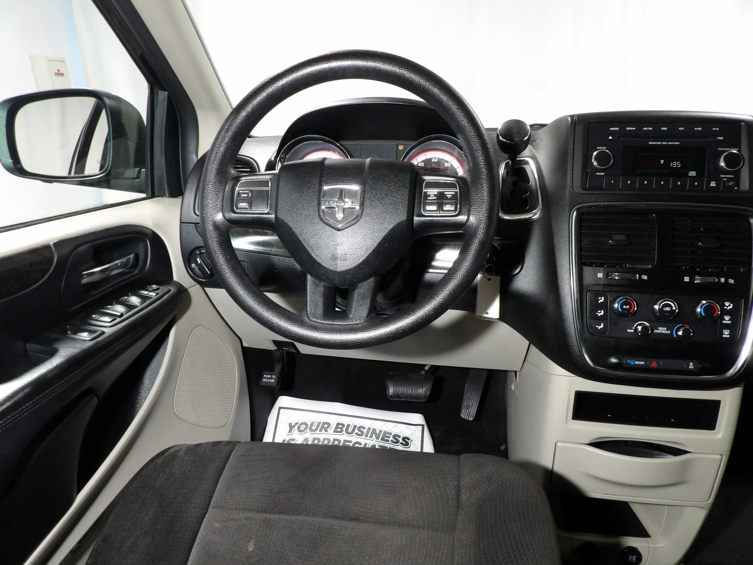 Used 2013 Dodge Grand Caravan SXT image 15