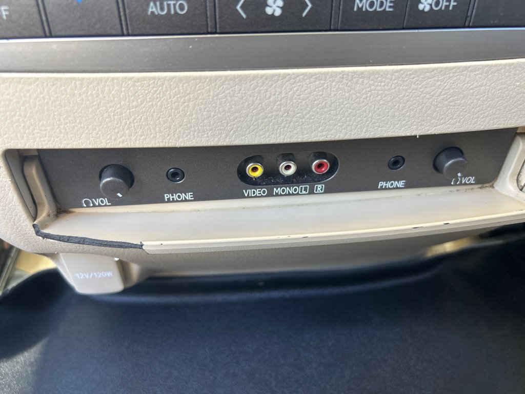 Used 2014 Lexus LX 570 4WD image 22