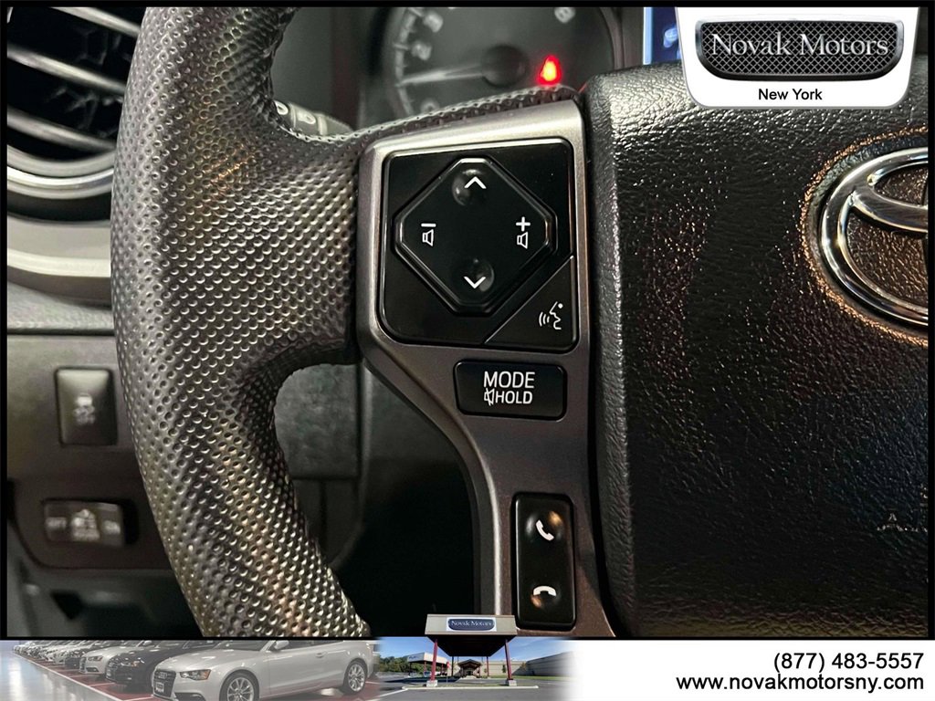 Used 2022 Toyota Tacoma TRD Sport image 22