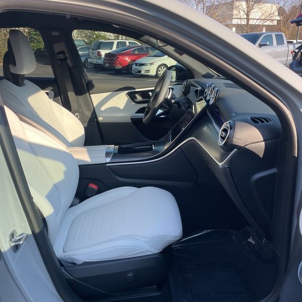 Used 2026 Mercedes-Benz GLC 300 GLC 300 image 7