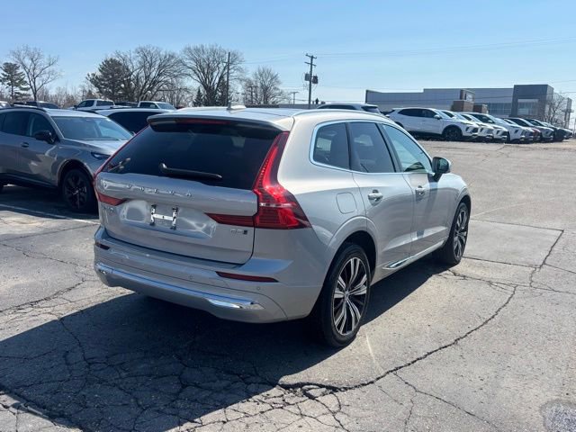 Used 2022 Volvo XC60 B5 Inscription w/ Climate Package image 5