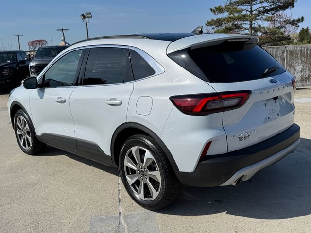 Certified 2025 Ford Escape Platinum w/ Premium Technology Package image 10