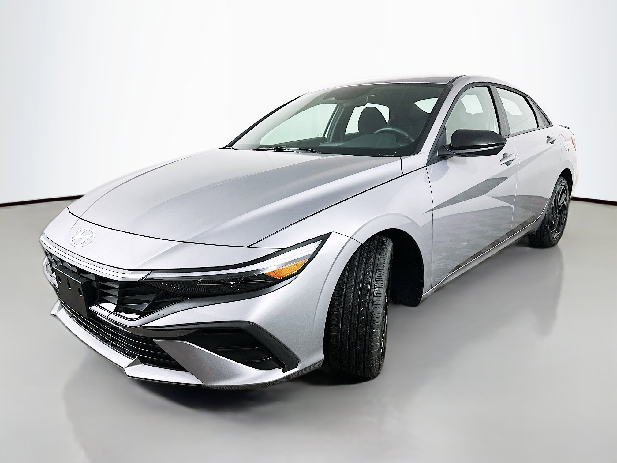 Certified 2026 Hyundai Elantra Sport FWD image 3