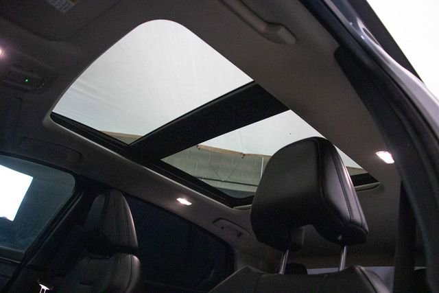 Used 2024 Nissan Ariya AWD image 14