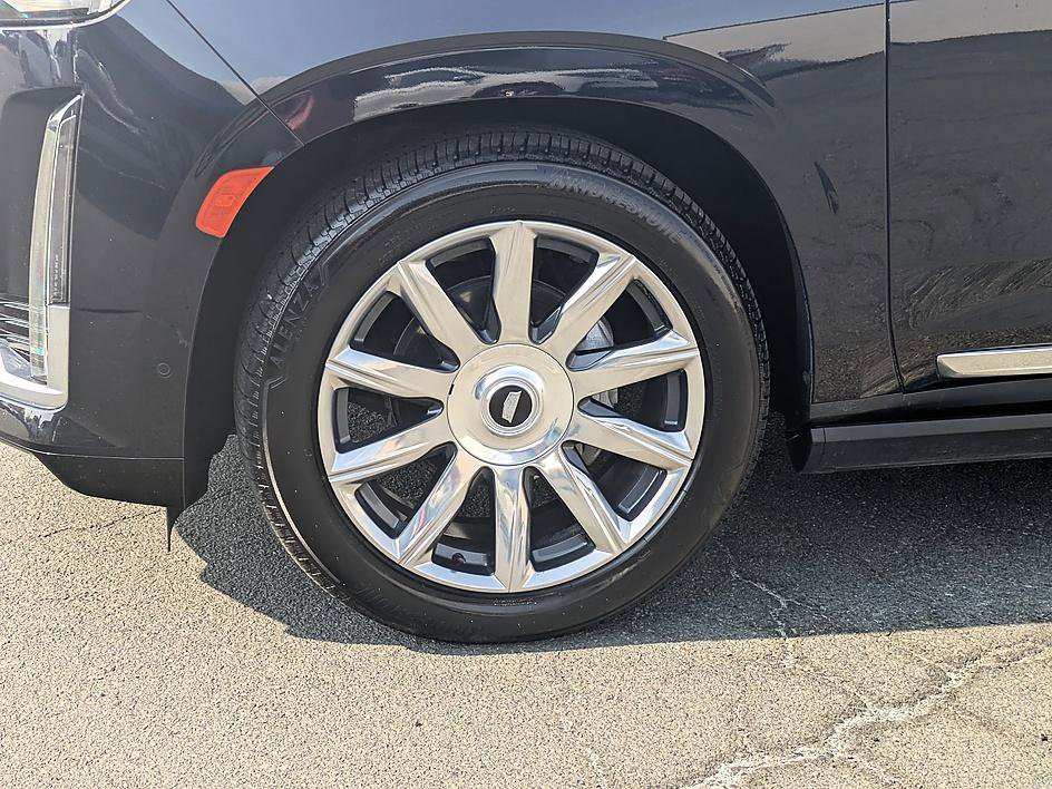 Certified 2024 Cadillac Escalade Premium Luxury Platinum image 10