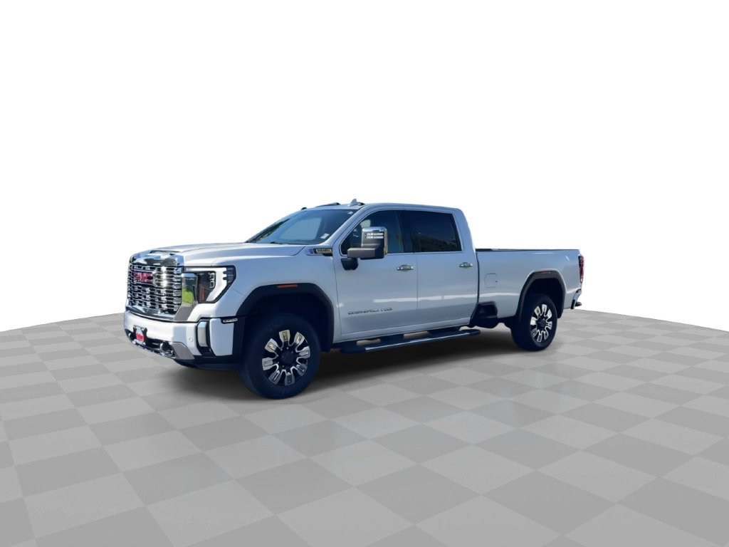 Used 2025 GMC Sierra 3500 Denali w/ Technology Package AWD/4WD image 4
