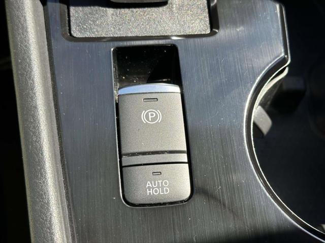 Used 2023 Nissan Rogue SV w/ SV Premium B Package image 28