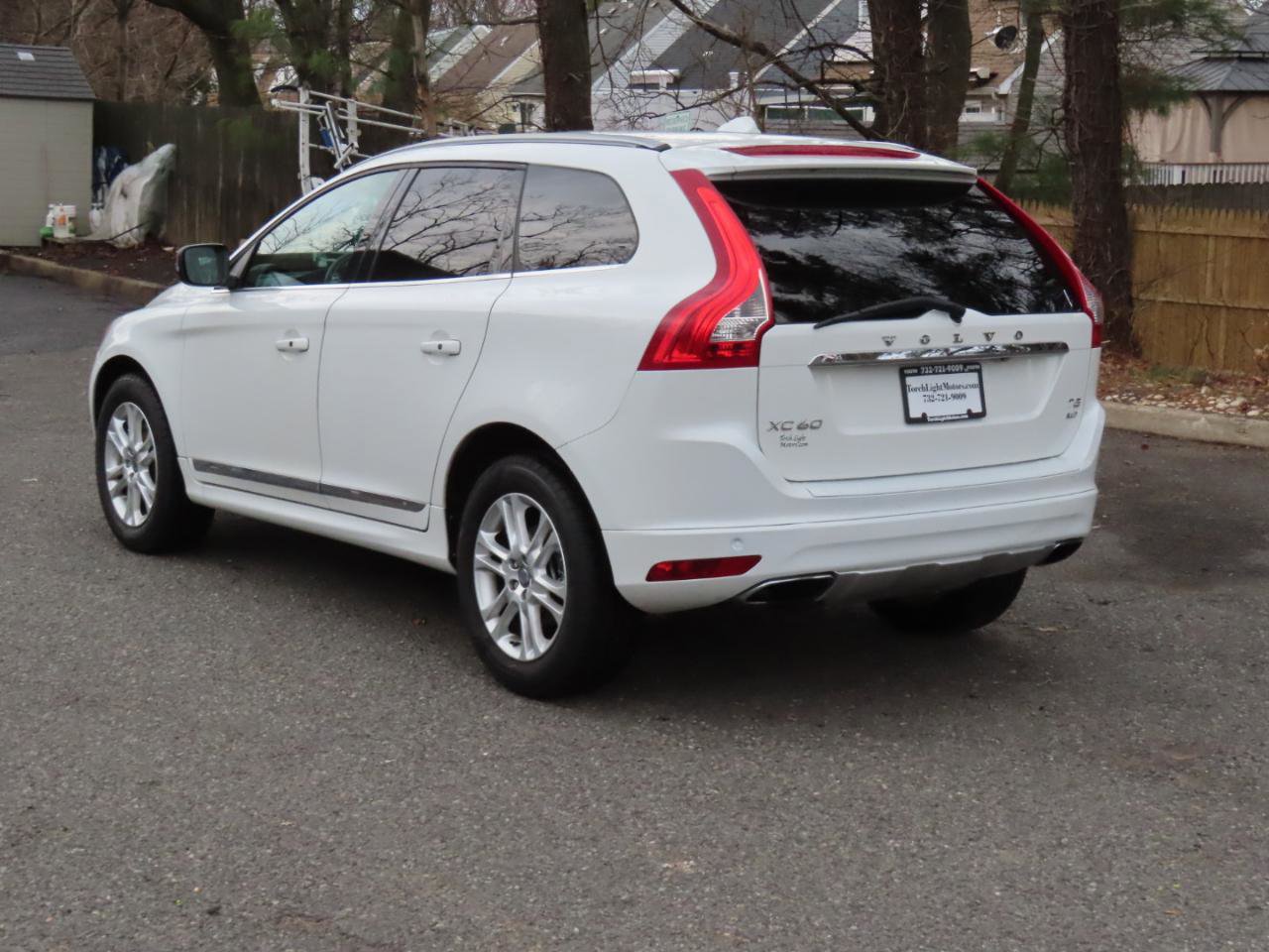 Used 2015 Volvo XC60 T5 image 4