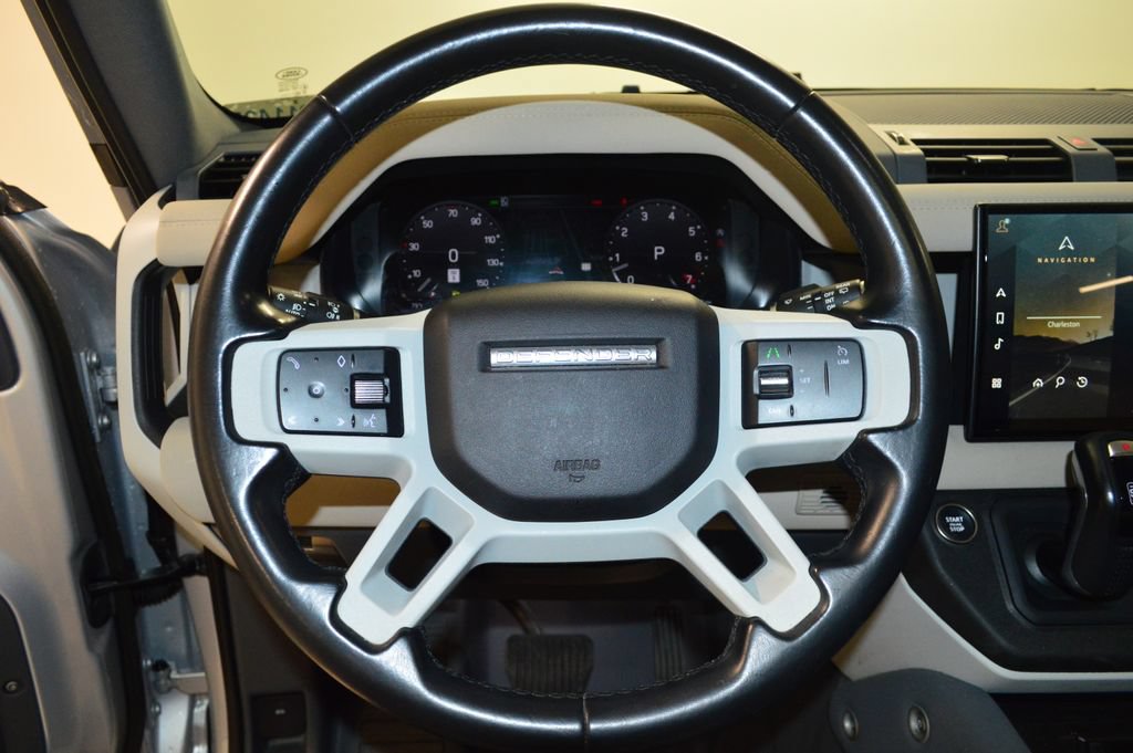 Used 2023 Land Rover Defender 130 SE AWD/4WD image 20