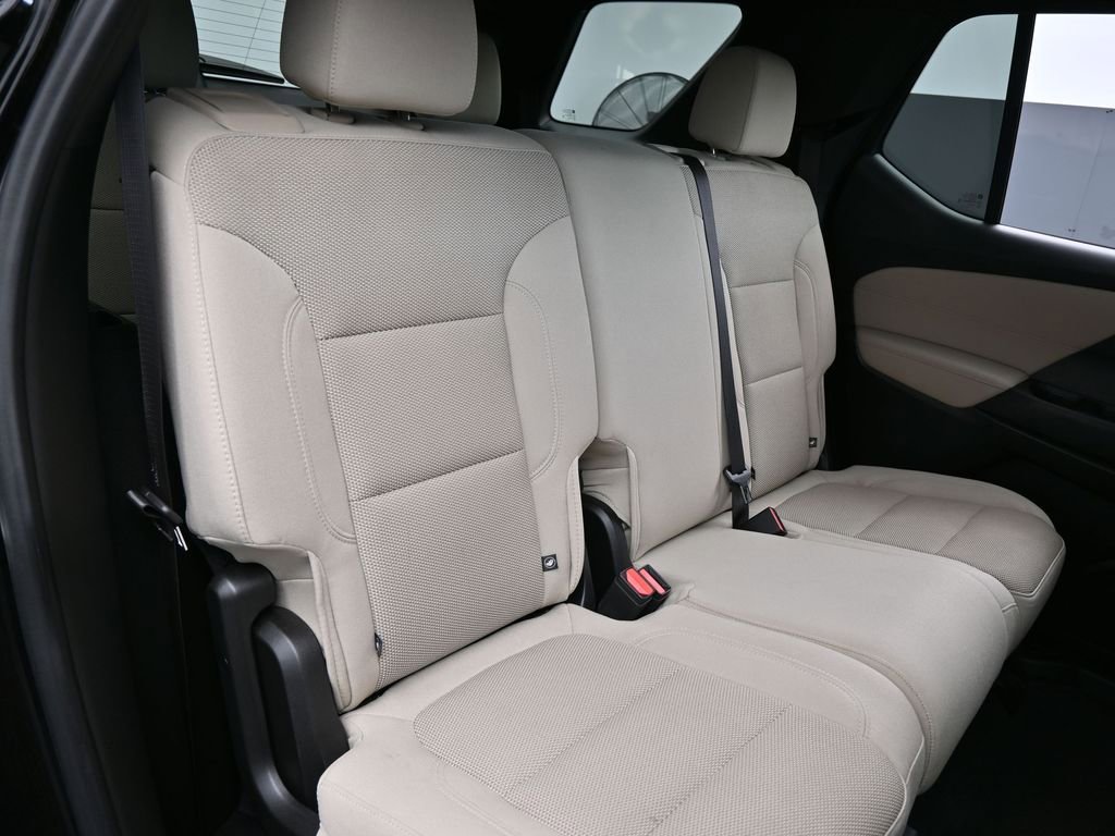 Used 2023 Chevrolet Traverse LS image 35