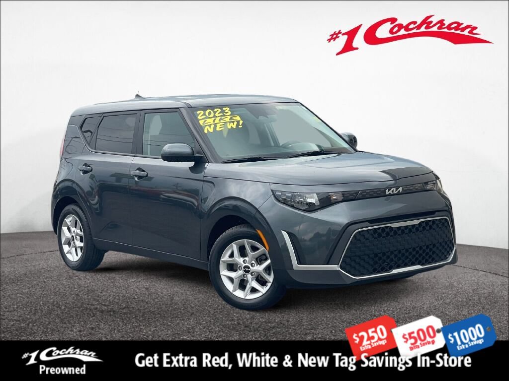 Used 2023 Kia Soul LX w/ Option Group 015 FWD video 1