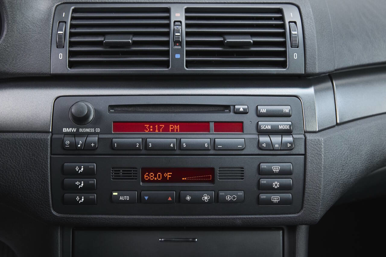 Used 2002 BMW M3 Coupe image 42