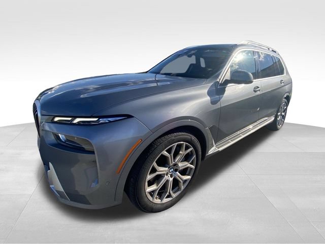 Used 2025 BMW X7 xDrive40i w/ Premium Package AWD/4WD image 2