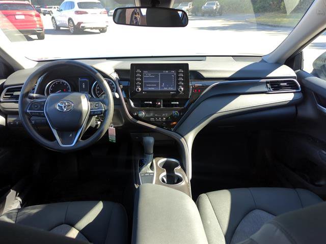 Used 2024 Toyota Camry LE image 6