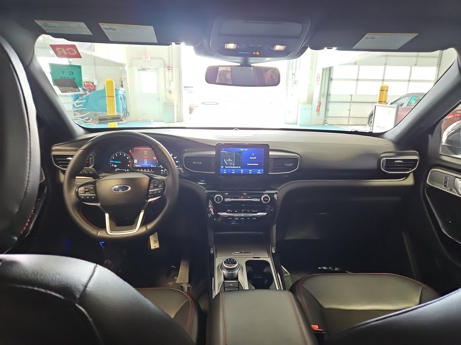 Used 2022 Ford Explorer ST-Line w/ Class IV Trailer Tow Package image 10