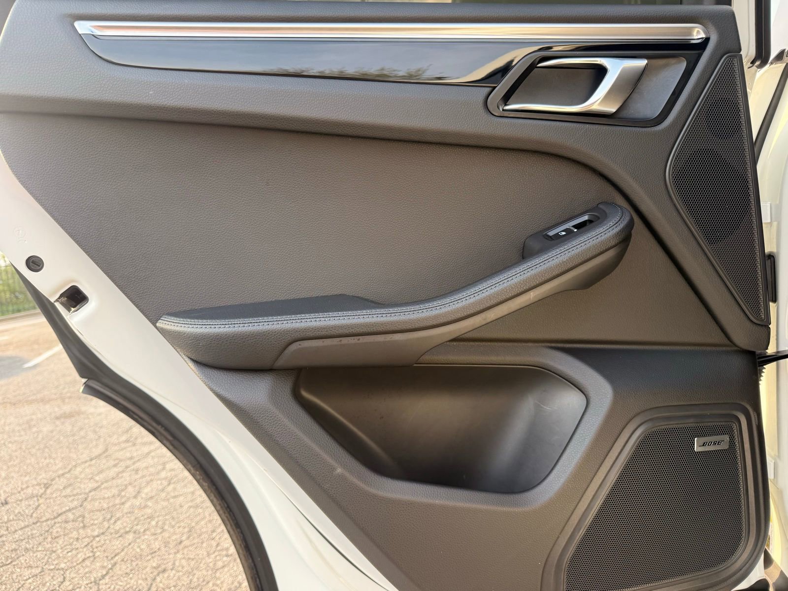 Used 2017 Porsche Macan S image 25