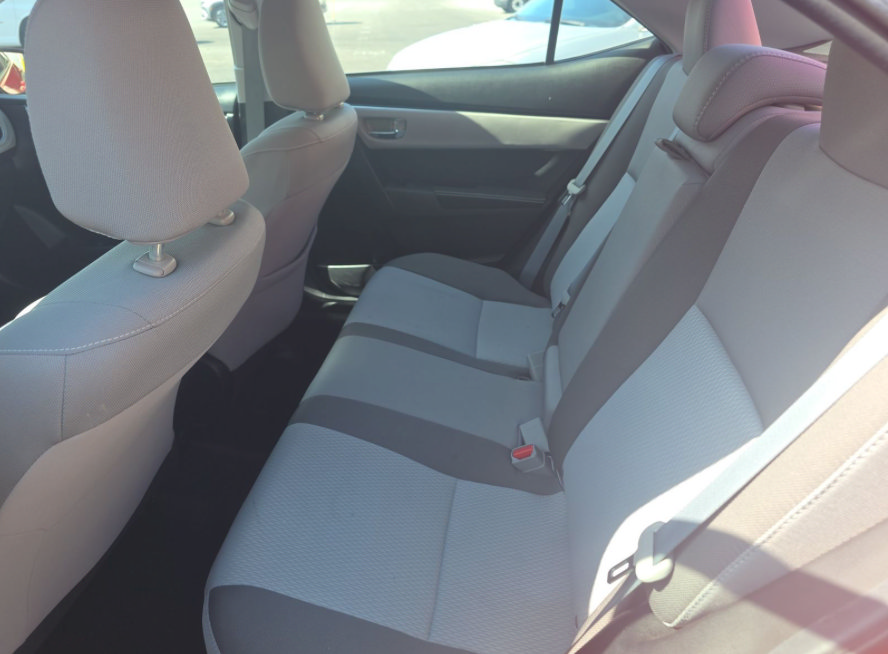 Used 2018 Toyota Corolla LE FWD image 20