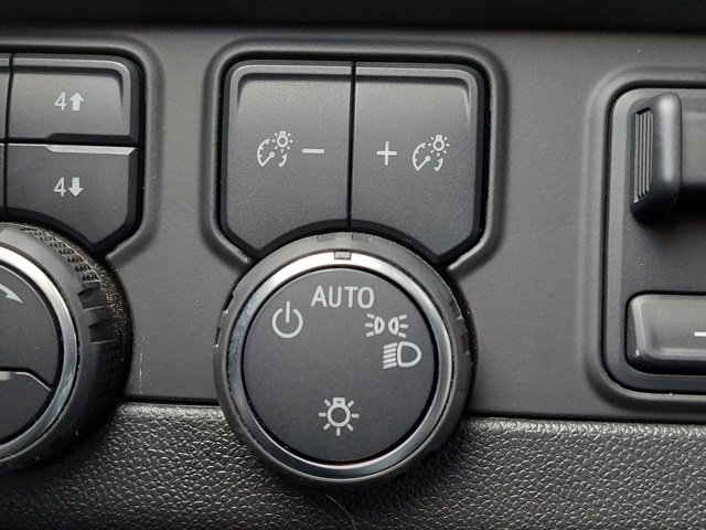 Used 2024 Chevrolet Suburban High Country image 14