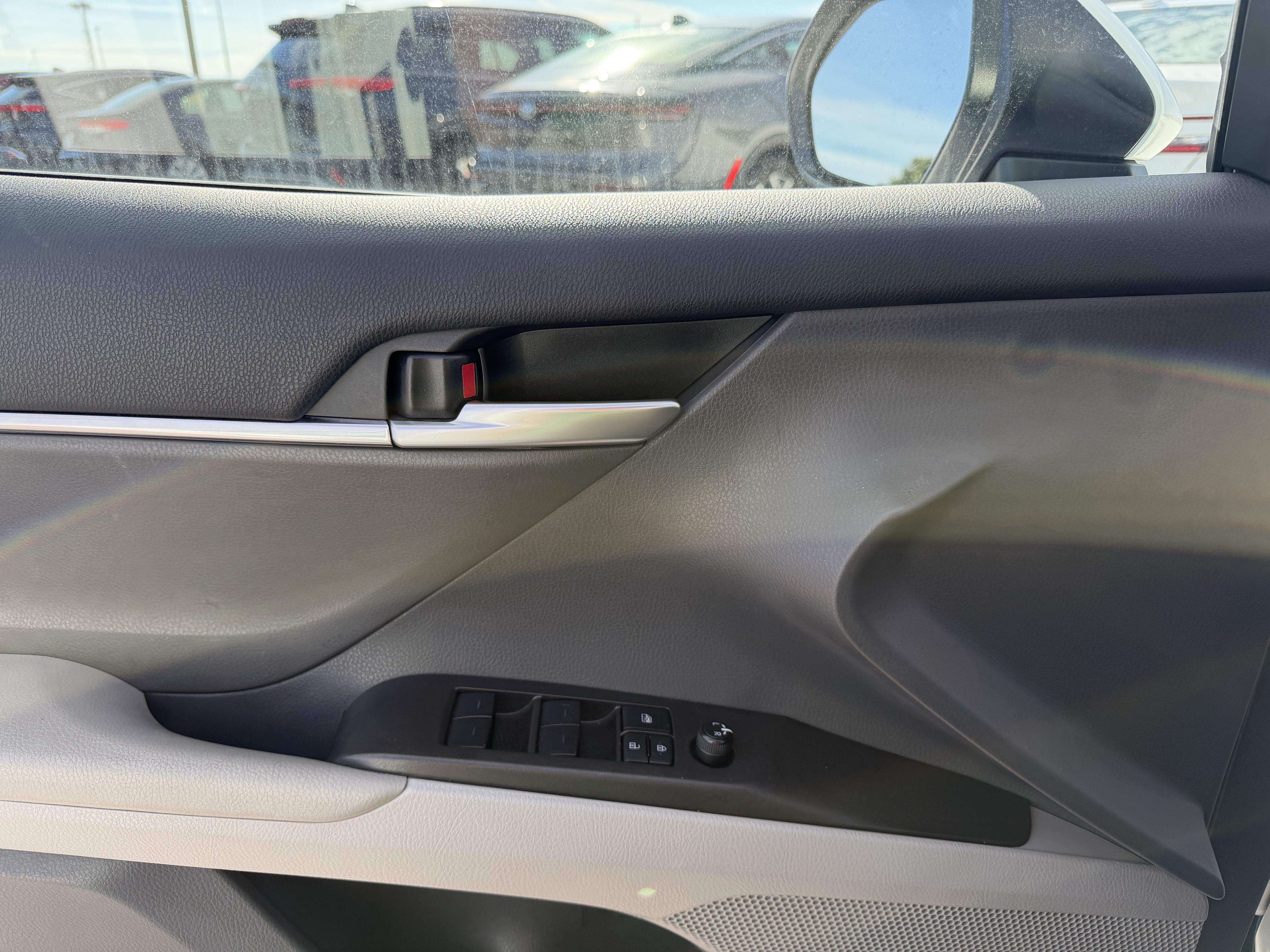 Used 2024 Toyota Camry SE AWD/4WD image 14