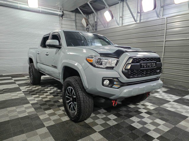 Used 2021 Toyota Tacoma TRD Sport w/ Technology Package AWD/4WD image 4