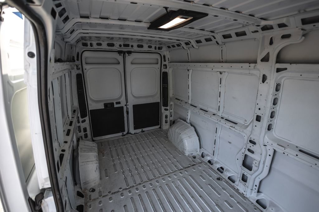 Used 2025 RAM ProMaster 2500 w/ Convenience Group FWD image 33