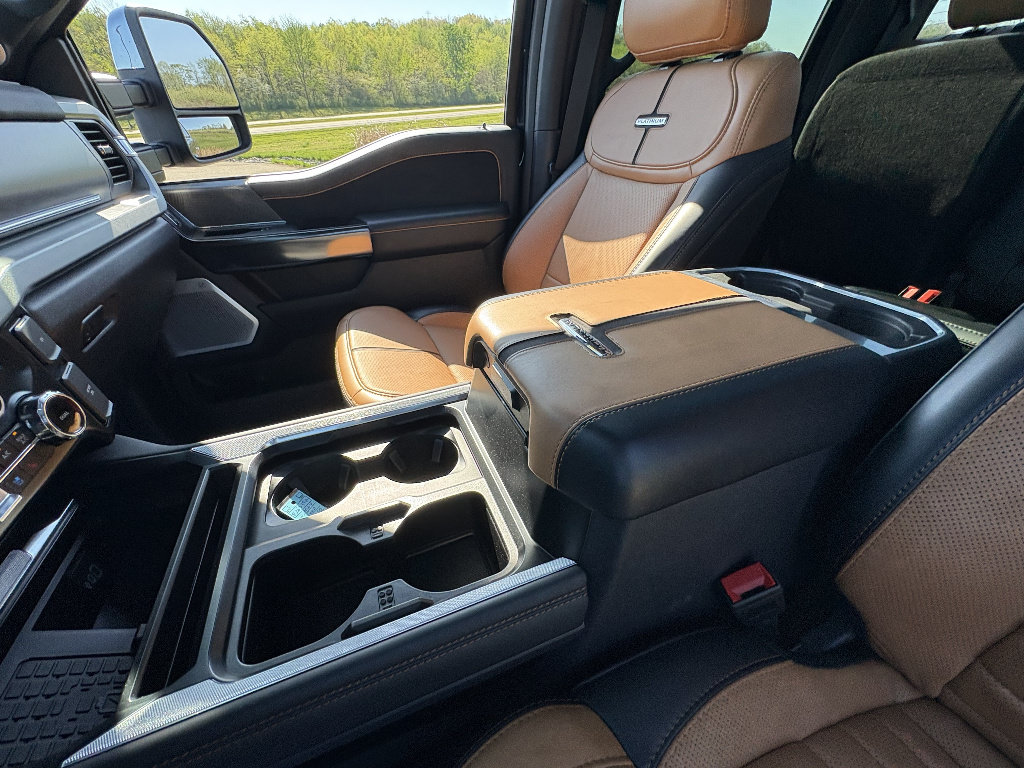 Used 2024 Ford F250 Platinum w/ FX4 Off-Road Package AWD/4WD image 34
