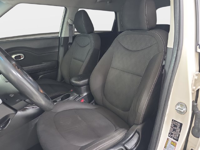 Used 2016 Kia Soul FWD image 14