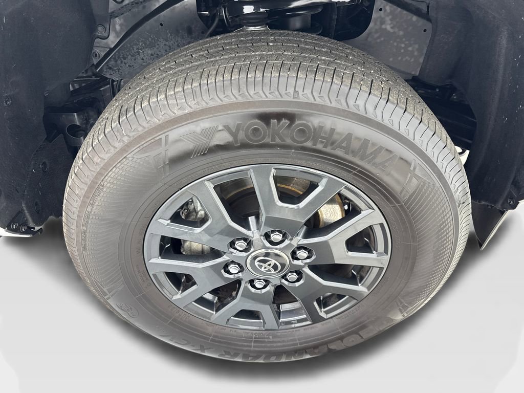 Used 2025 Toyota 4Runner SR5 AWD/4WD image 88