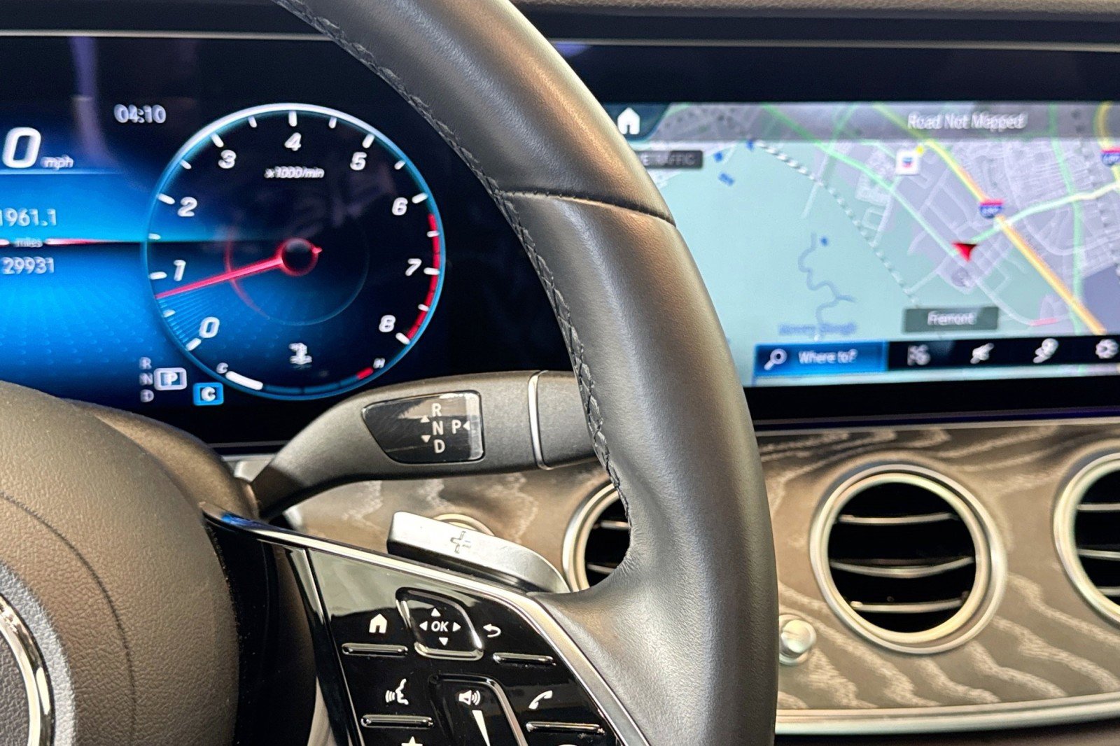 Used 2021 Mercedes-Benz E 350 Sedan w/ Premium Package image 16