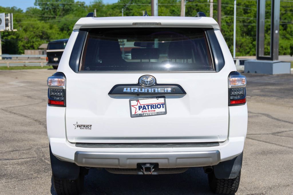 Used 2021 Toyota 4Runner TRD Off-Road Premium AWD/4WD image 4
